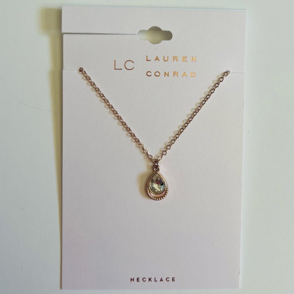 NWT LC Lauren Conrad Rose Gold Necklace with Stunning Pendant✨